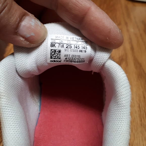 Tracksuit and runners - Picture 6 of 7